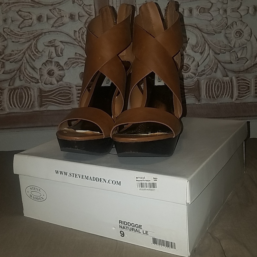 Steve Madden Riddgge wedges